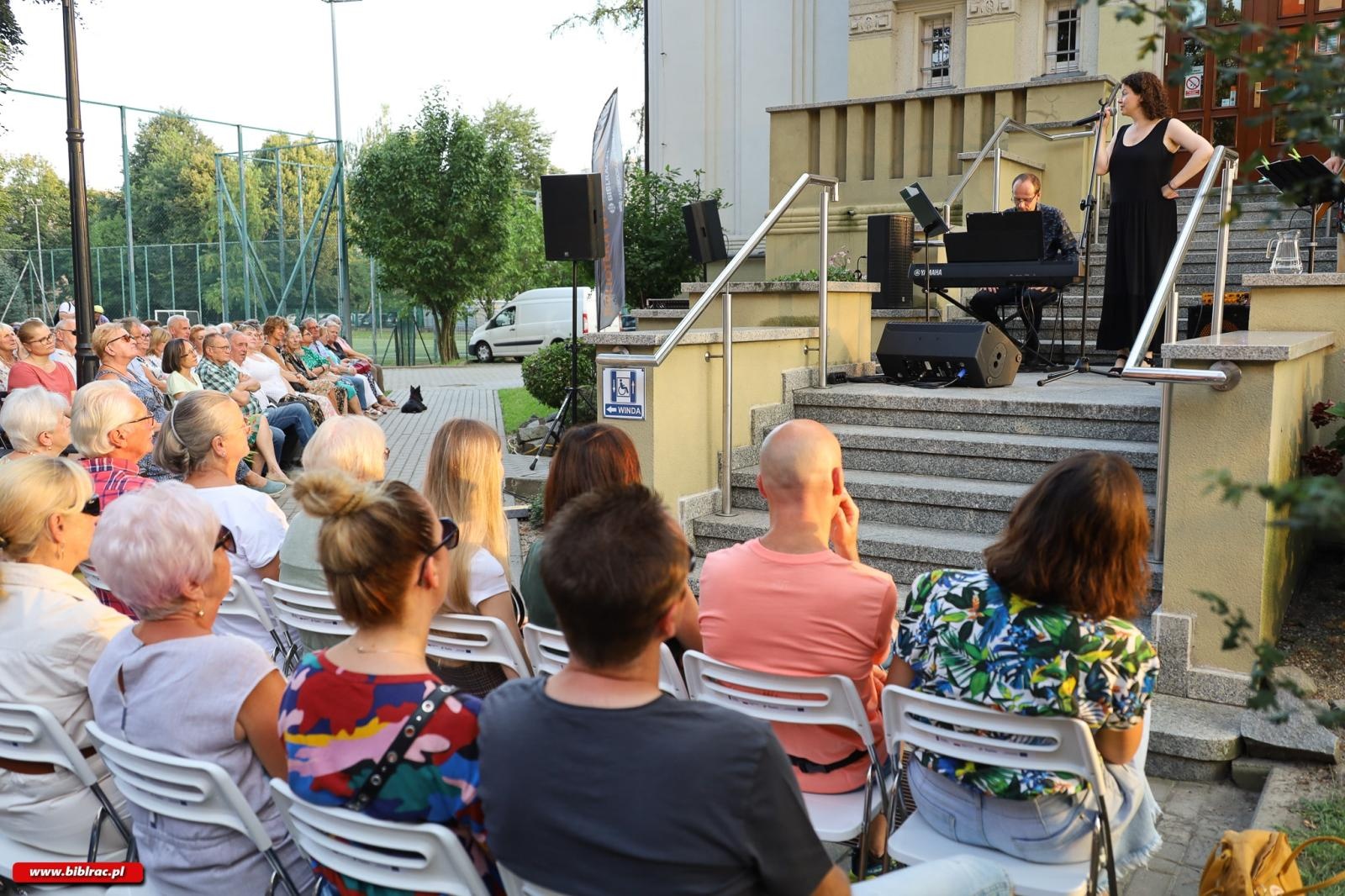 Zdjęcie w galerii na portalu naszraciborz.pl: Agnieszka Osiecka w raciborskiej Bibliotece! wiadomości z regionu