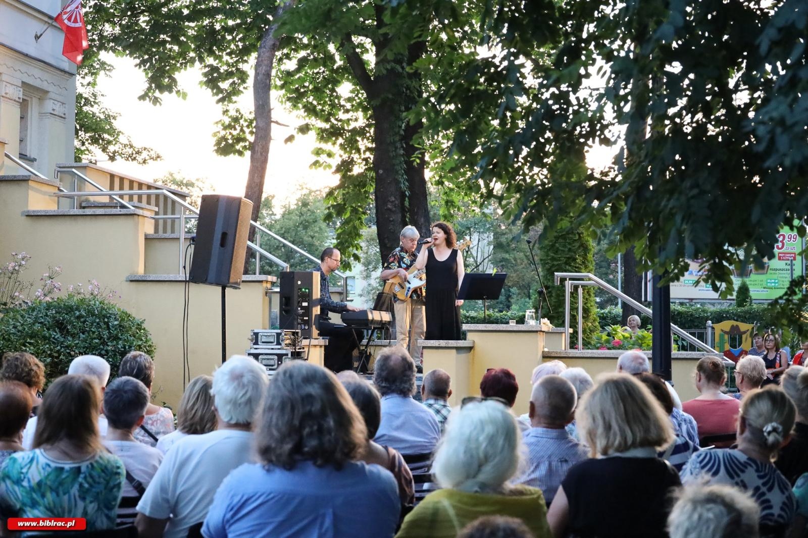Zdjęcie w galerii na portalu naszraciborz.pl: Agnieszka Osiecka w raciborskiej Bibliotece! wiadomości z regionu