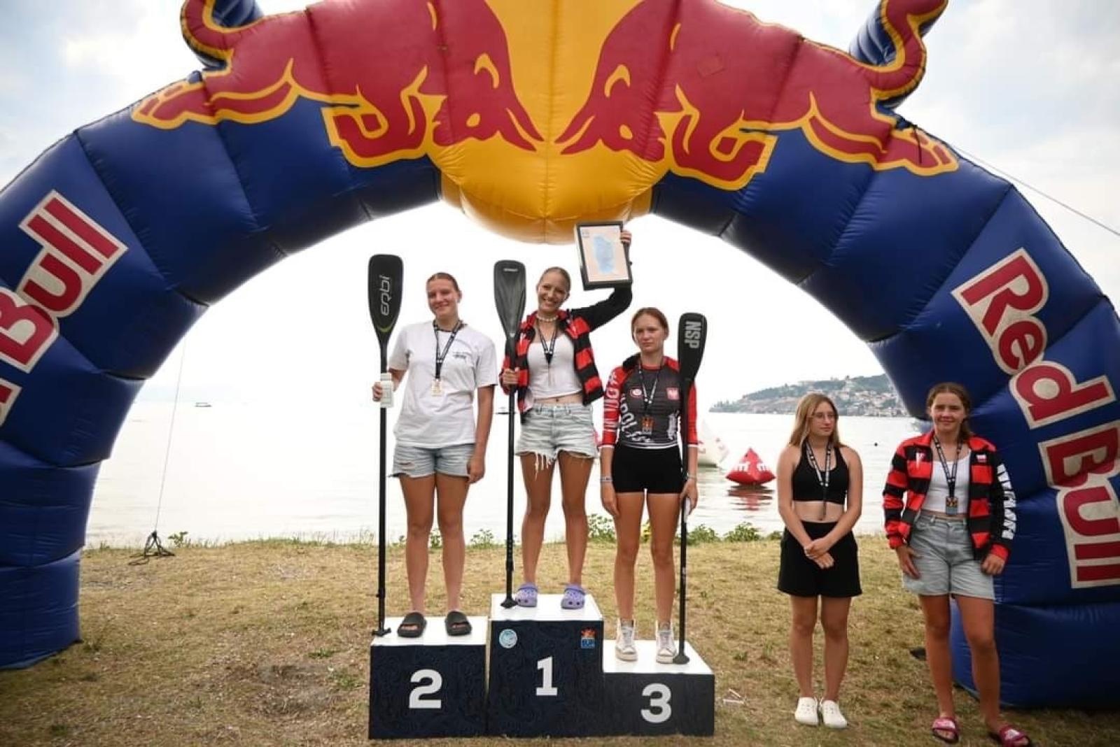 Zdjęcie w galerii na portalu naszraciborz.pl: Sukces raciborskiej ekipy na Lake Ohrid SUP Crossing w Macedonii Północnej wiadomości z regionu