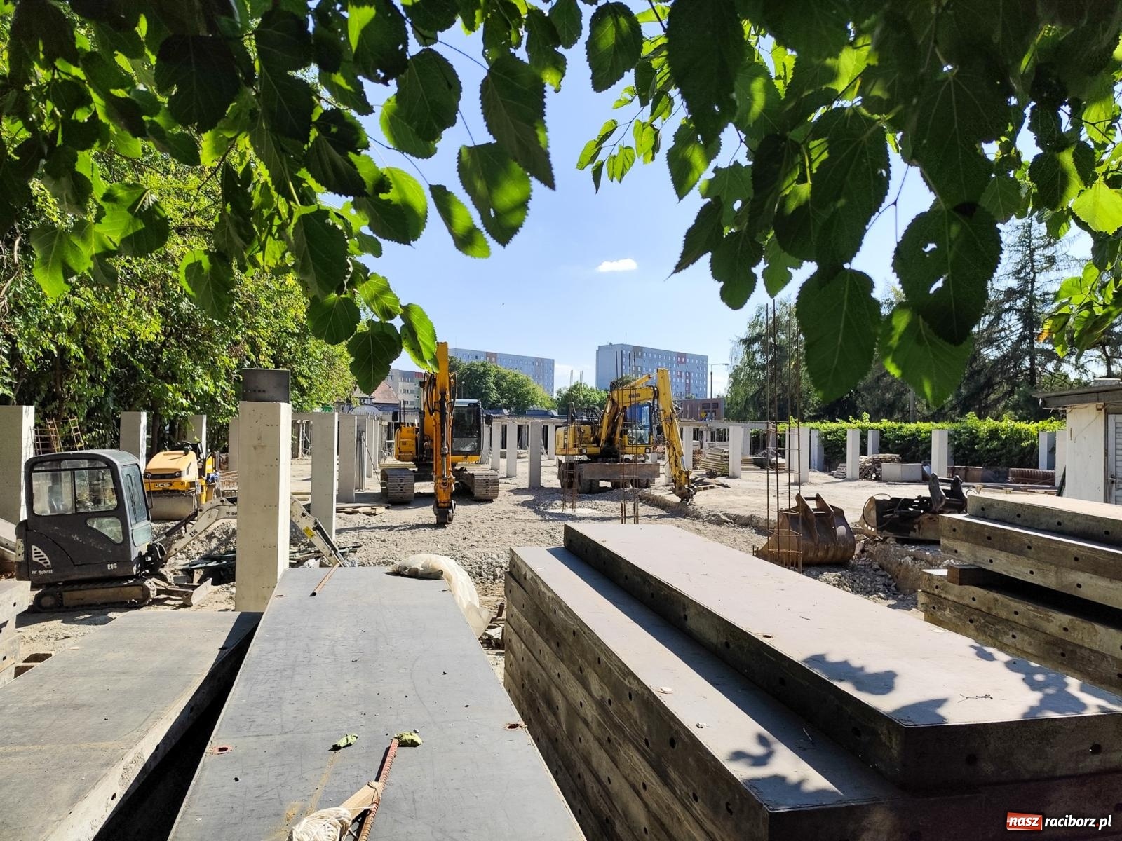 Zdjęcie w galerii na portalu naszraciborz.pl: Wyburzają i budują. Nowe inwestycje w Raciborzu [FOTO] wiadomości z regionu