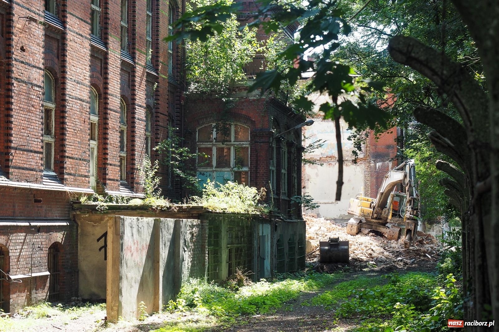 Zdjęcie w galerii na portalu naszraciborz.pl: Wyburzają i budują. Nowe inwestycje w Raciborzu [FOTO] wiadomości z regionu
