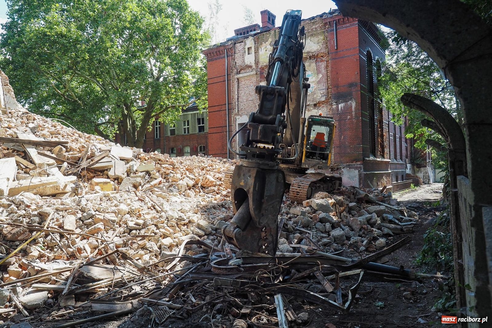 Zdjęcie w galerii na portalu naszraciborz.pl: Wyburzają i budują. Nowe inwestycje w Raciborzu [FOTO] wiadomości z regionu