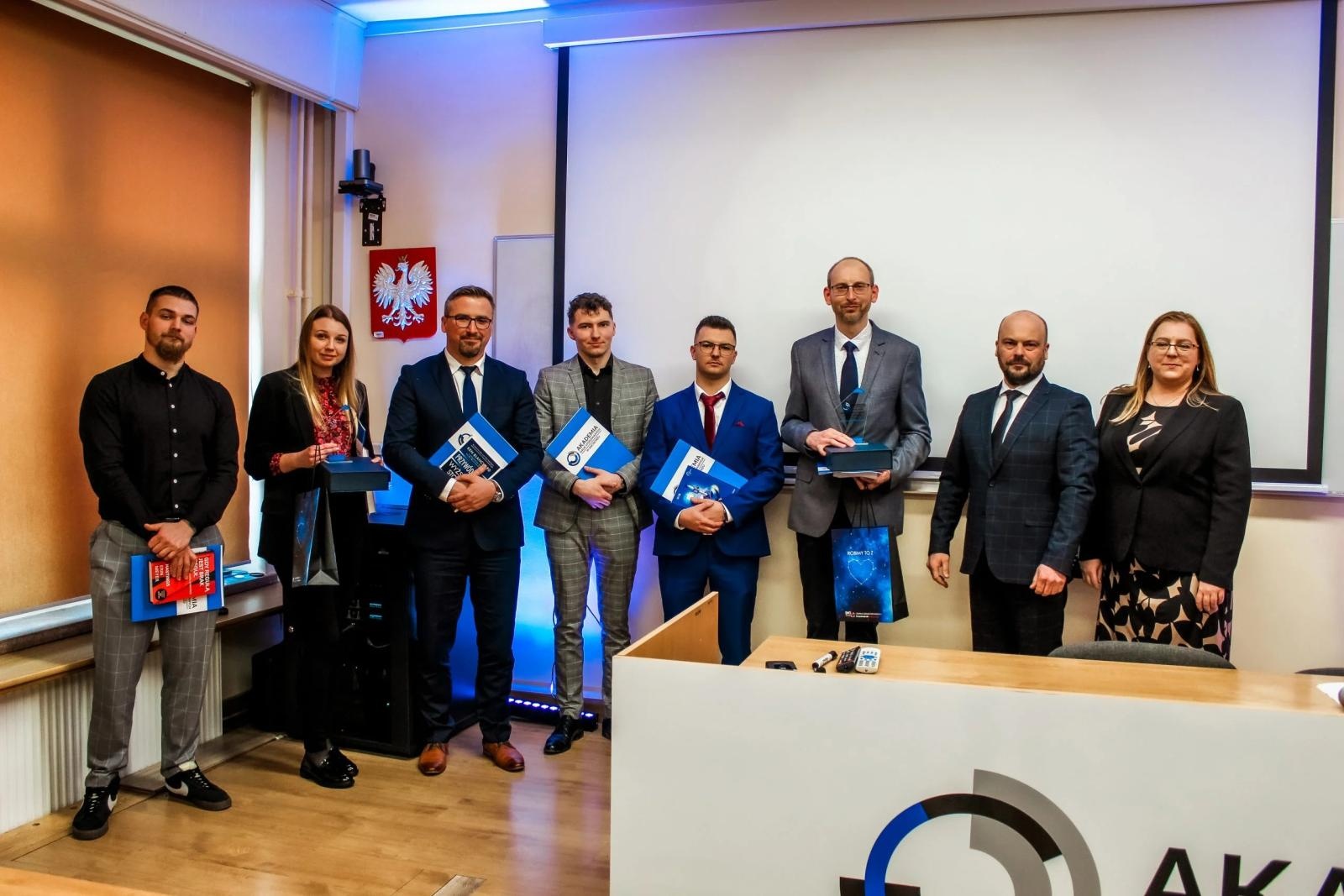 Zdjęcie w galerii na portalu naszraciborz.pl: Z ostatniej chwili: Rusza 2. Rekrutacja na BEZPŁATNE studia do Akademii Nauk Stosowanych w Raciborzu! Zajęcia również w weekendy! Połącz pracę i naukę! wiadomości z regionu