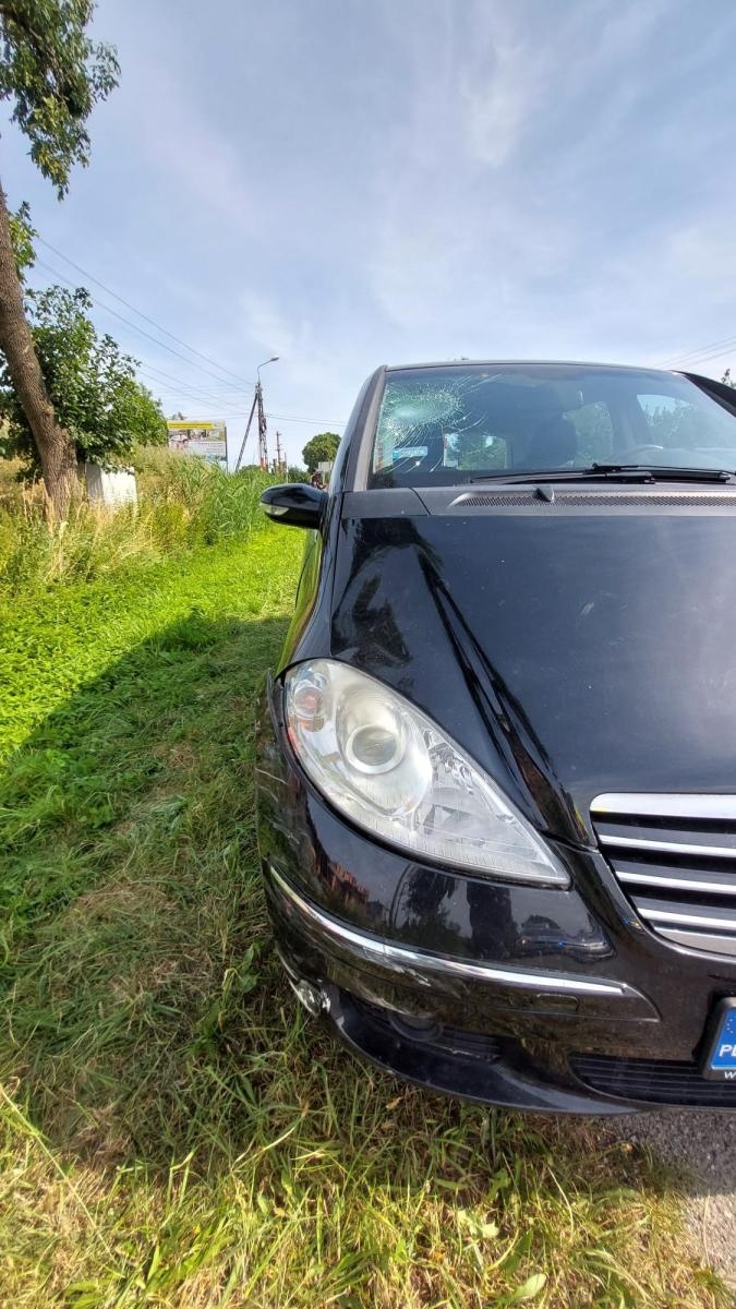 Zdjęcie w galerii na portalu naszraciborz.pl: Wyprzedając uderzyła w motorower. Kierujący jednośladem trafił do szpitala wiadomości z regionu