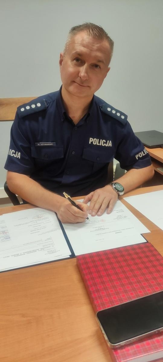 Zdjęcie w galerii na portalu naszraciborz.pl: Raciborzanin komendantem policji w Kietrzu wiadomości z regionu