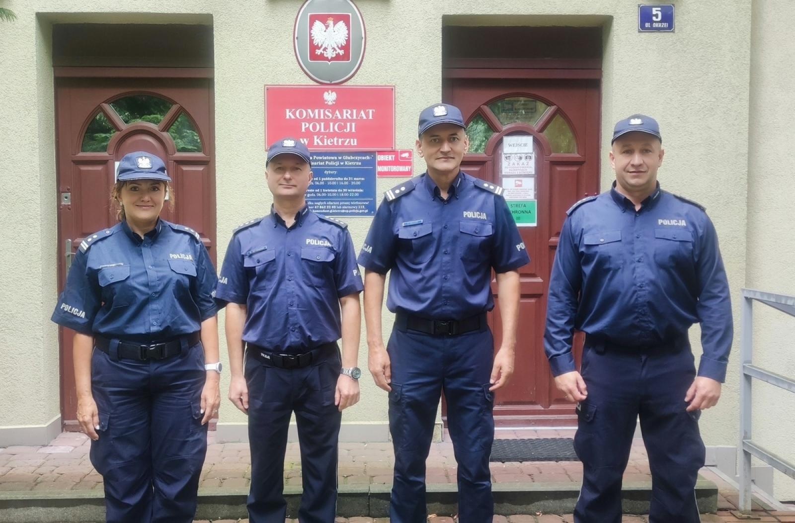 Zdjęcie w galerii na portalu naszraciborz.pl: Raciborzanin komendantem policji w Kietrzu wiadomości z regionu