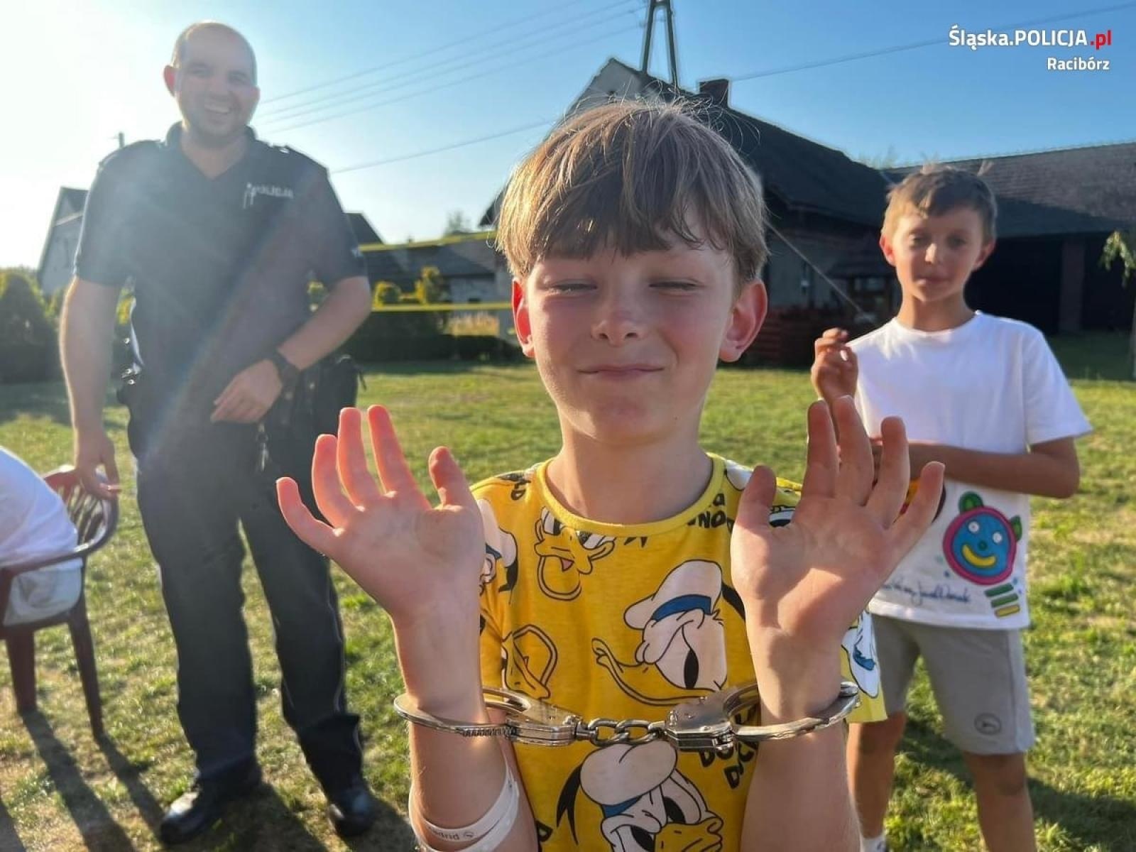 Zdjęcie w galerii na portalu naszraciborz.pl: Dzielnicowy o bezpieczeństwie podczas wakacji wiadomości z regionu