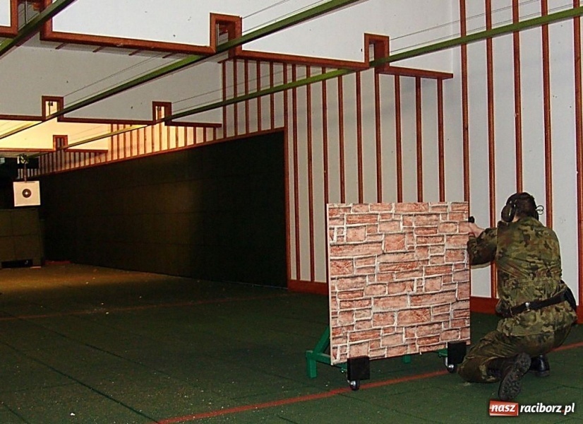 Zdjęcie w galerii na portalu naszraciborz.pl: Strzelanie na 20. urodziny wiadomości z regionu