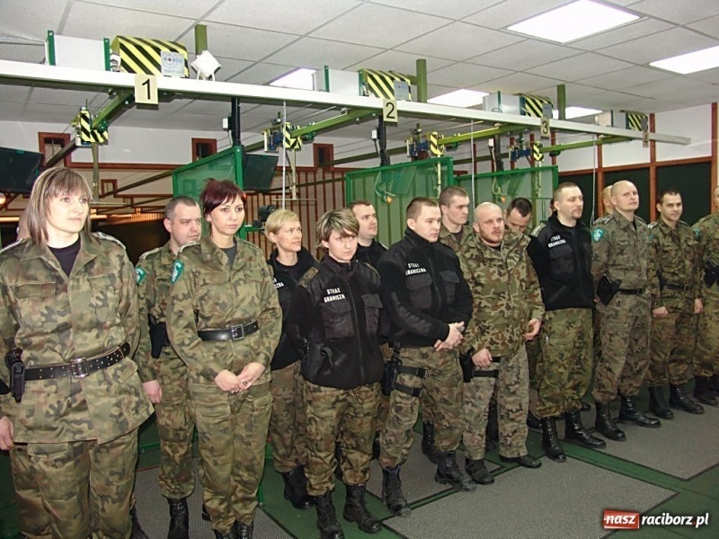 Zdjęcie w galerii na portalu naszraciborz.pl: Strzelanie na 20. urodziny wiadomości z regionu