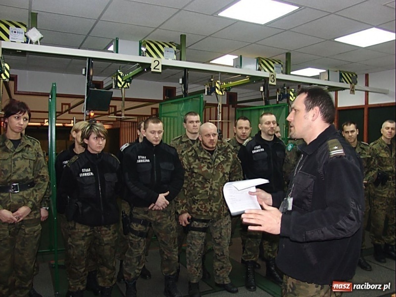 Zdjęcie w galerii na portalu naszraciborz.pl: Strzelanie na 20. urodziny wiadomości z regionu