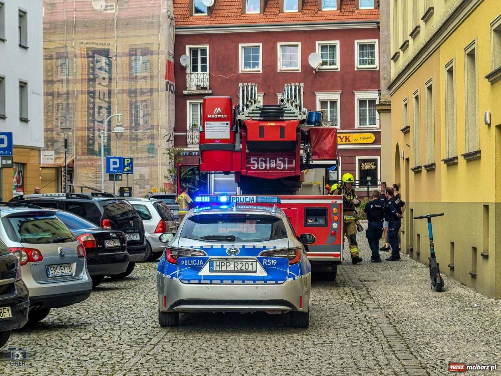 Zdjęcie w galerii na portalu naszraciborz.pl: Strażacka akcja przy Bankowej. Przyczyną zadymienie wiadomości z regionu