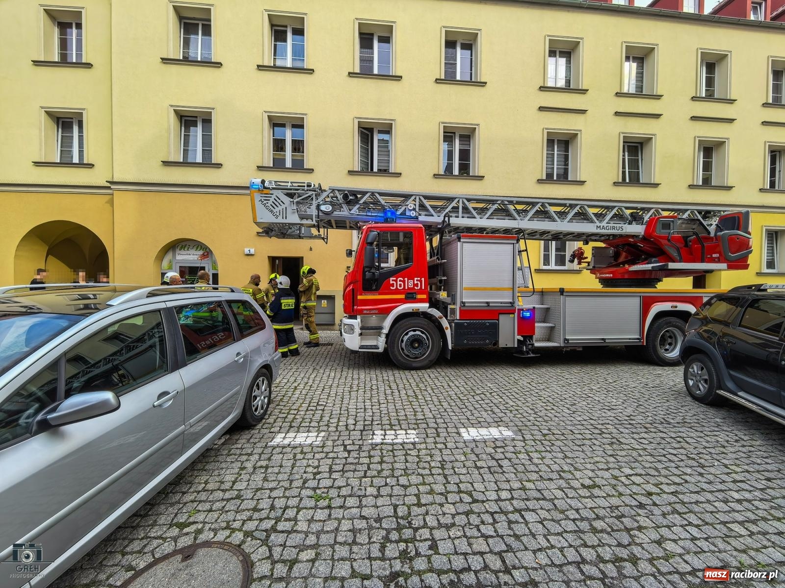 Zdjęcie w galerii na portalu naszraciborz.pl: Strażacka akcja przy Bankowej. Przyczyną zadymienie wiadomości z regionu