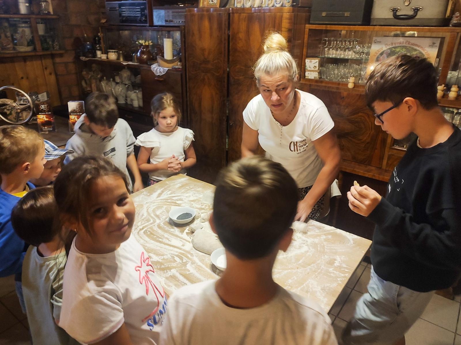 Zdjęcie w galerii na portalu naszraciborz.pl: Chlebowa Chata na zakończenie pierwszego miesiąca wakacji z RCK wiadomości z regionu