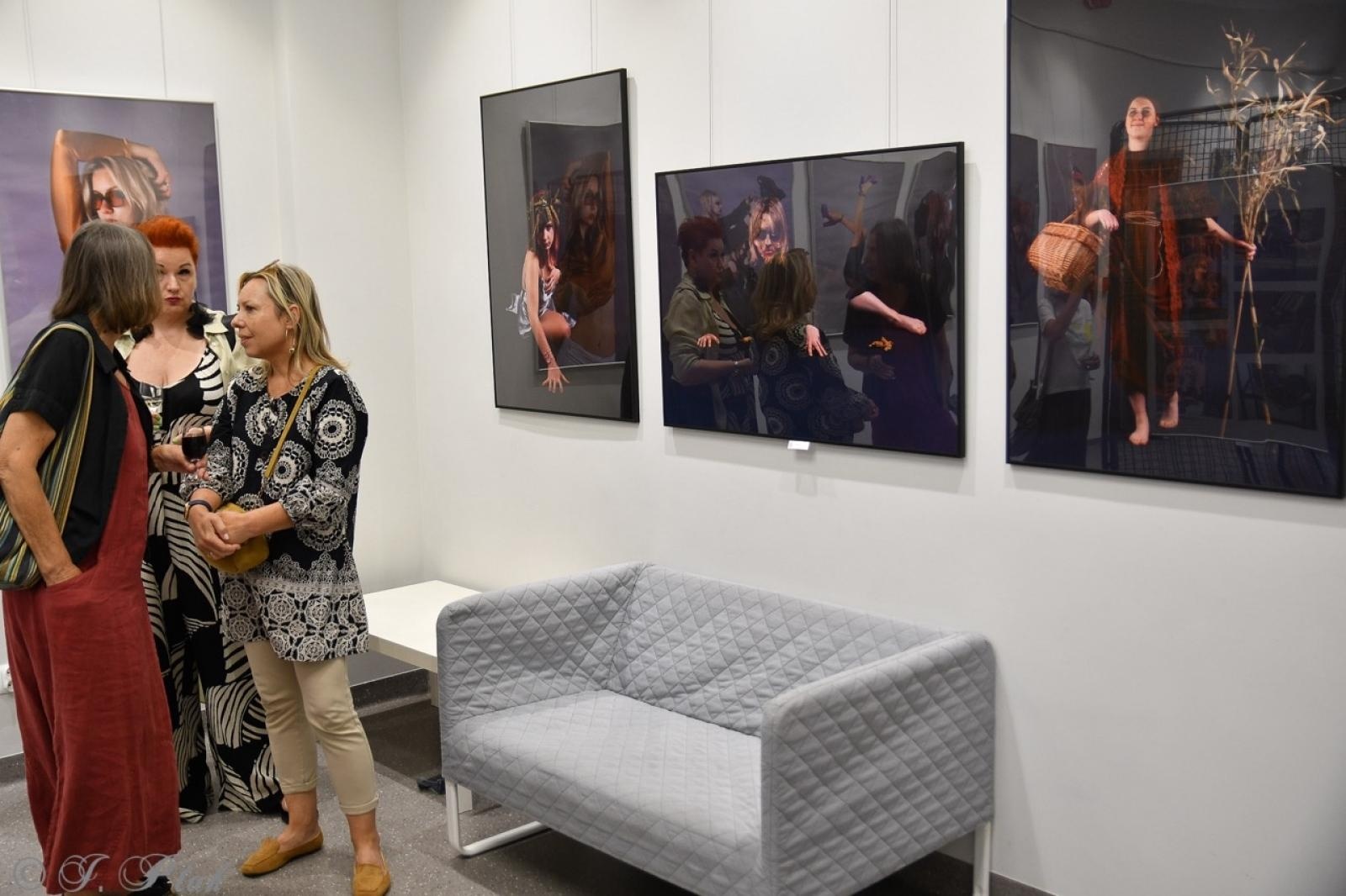Zdjęcie w galerii na portalu naszraciborz.pl: Dyplomy 2024: fotografia artystyczna. Nowa wystawa w raciborskiej bibliotece wiadomości z regionu