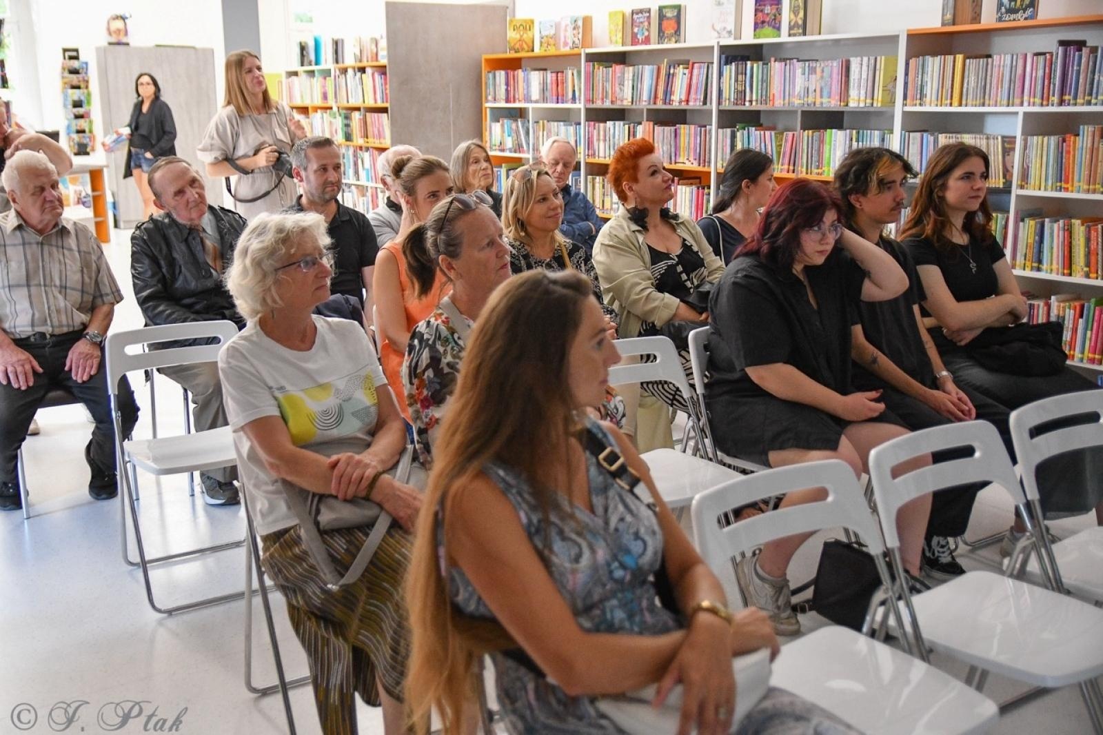 Zdjęcie w galerii na portalu naszraciborz.pl: Dyplomy 2024: fotografia artystyczna. Nowa wystawa w raciborskiej bibliotece wiadomości z regionu