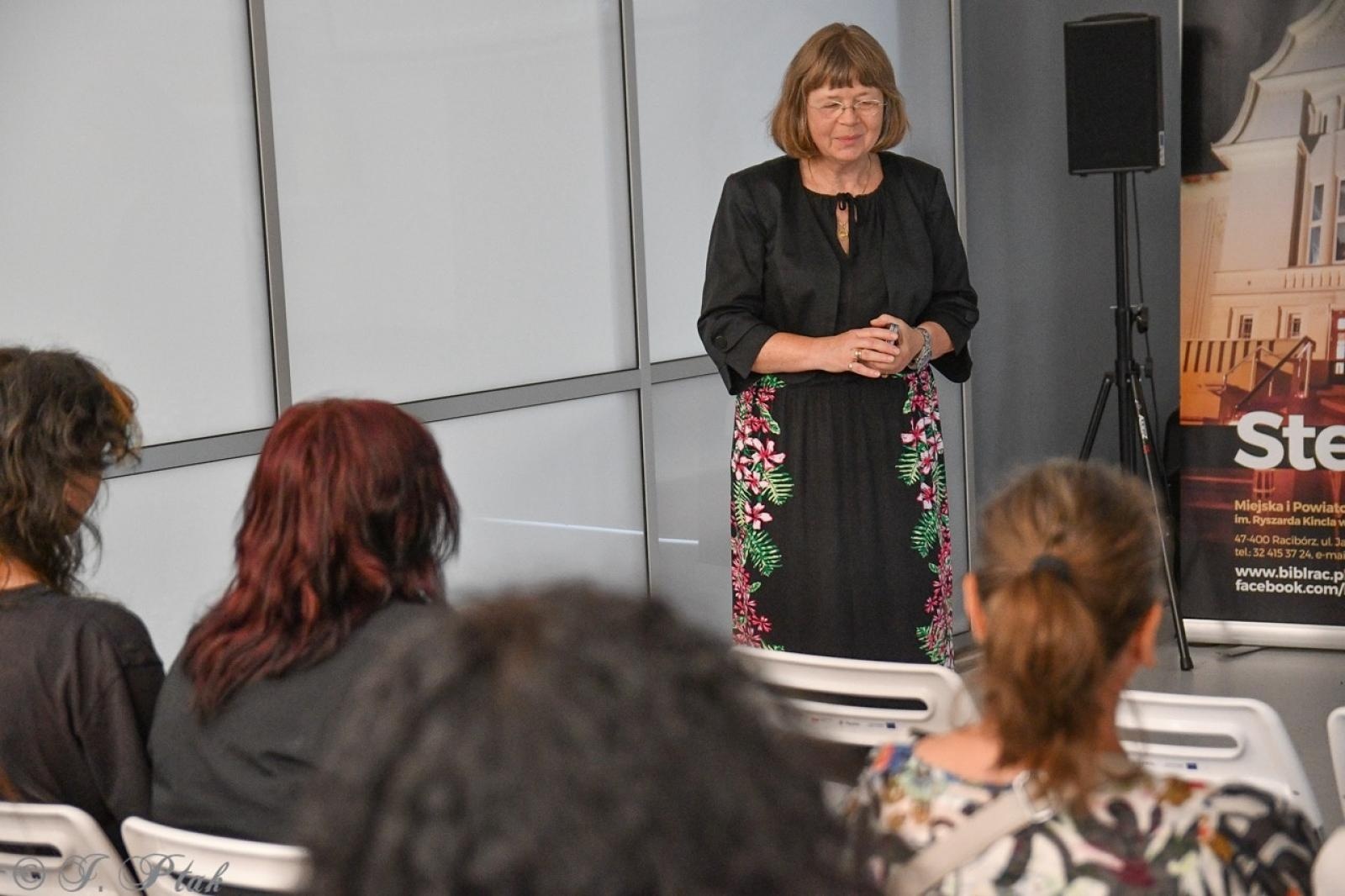 Zdjęcie w galerii na portalu naszraciborz.pl: Dyplomy 2024: fotografia artystyczna. Nowa wystawa w raciborskiej bibliotece wiadomości z regionu