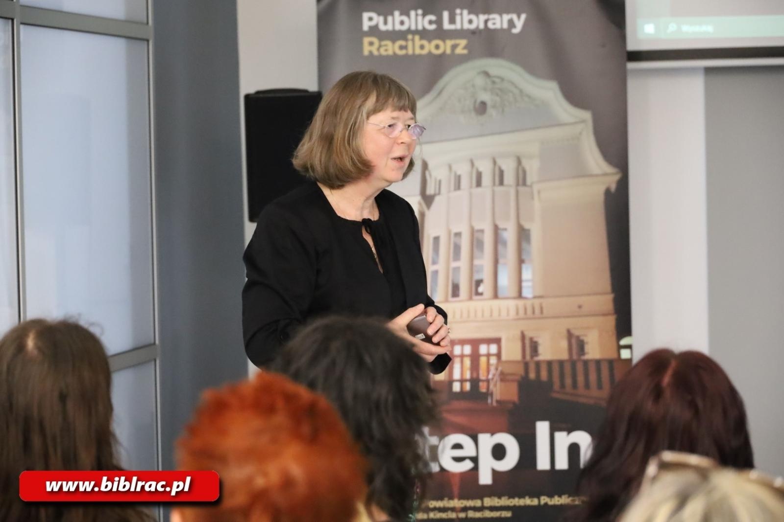 Zdjęcie w galerii na portalu naszraciborz.pl: Dyplomy 2024: fotografia artystyczna. Nowa wystawa w raciborskiej bibliotece wiadomości z regionu