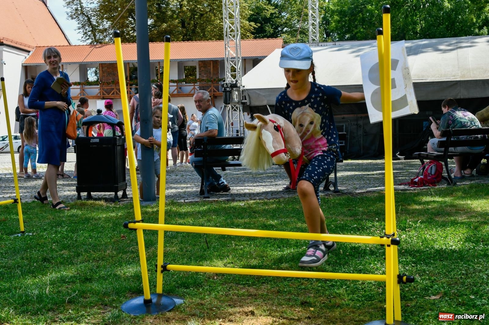 Zdjęcie w galerii na portalu naszraciborz.pl: Zamkowe wakacje w siodle z coraz wyższą frekwencją wiadomości z regionu