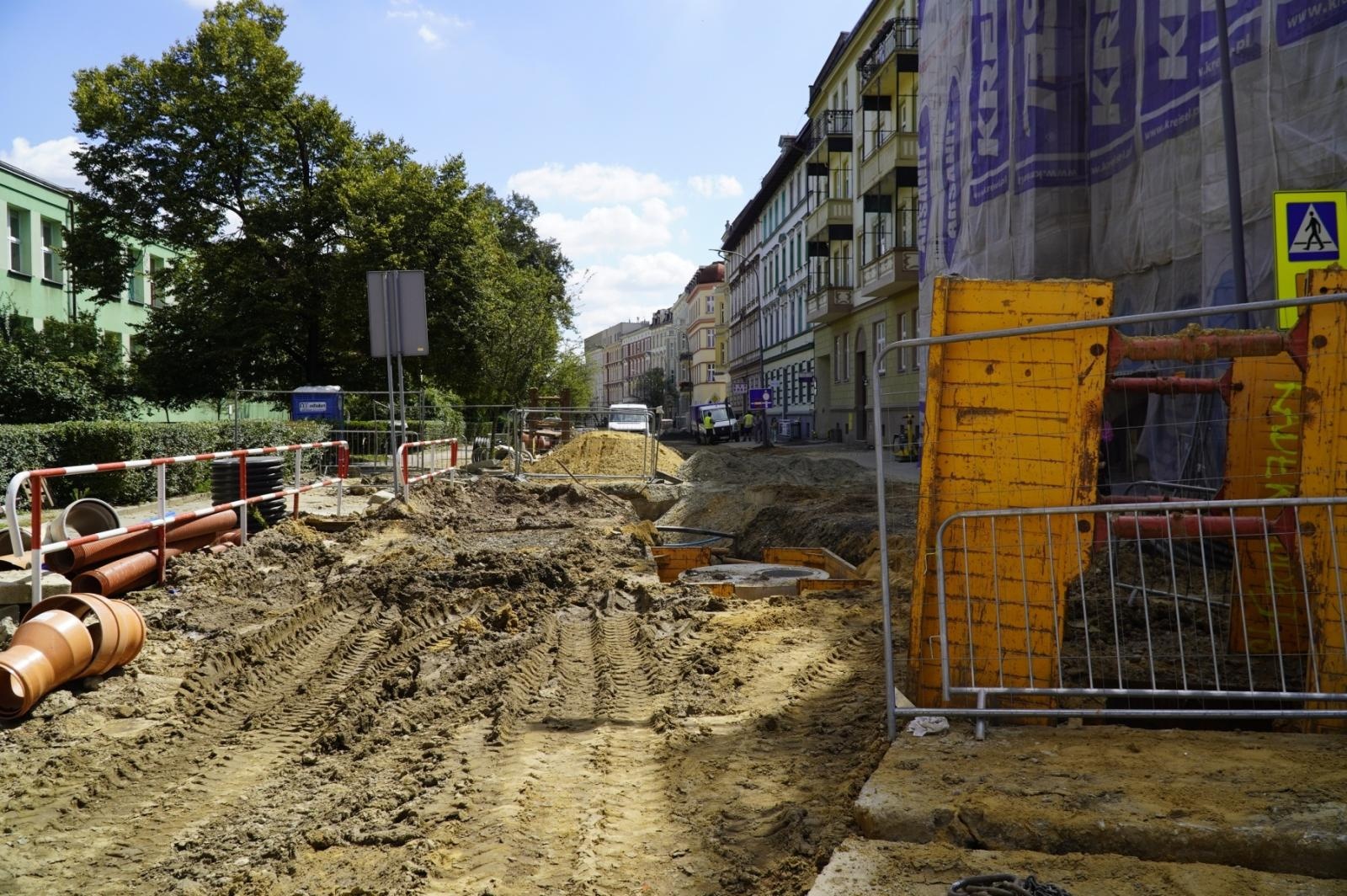 Zdjęcie w galerii na portalu naszraciborz.pl: Przebudowa ulicy Staszica. Finał prac w październiku wiadomości z regionu