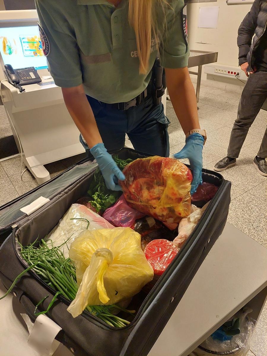 Zdjęcie w galerii na portalu naszraciborz.pl: Śląska KAS rekwiruje żywność i wypisuje wysokie mandaty wiadomości z regionu