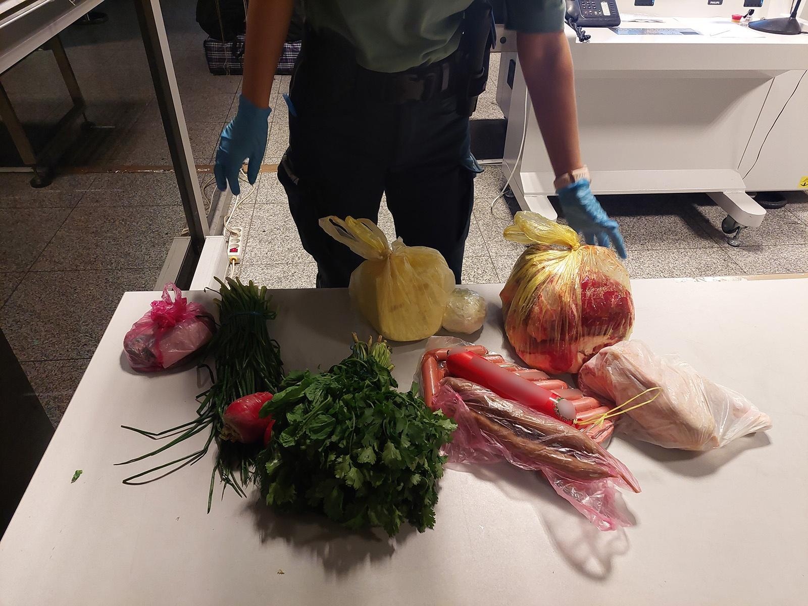 Zdjęcie w galerii na portalu naszraciborz.pl: Śląska KAS rekwiruje żywność i wypisuje wysokie mandaty wiadomości z regionu