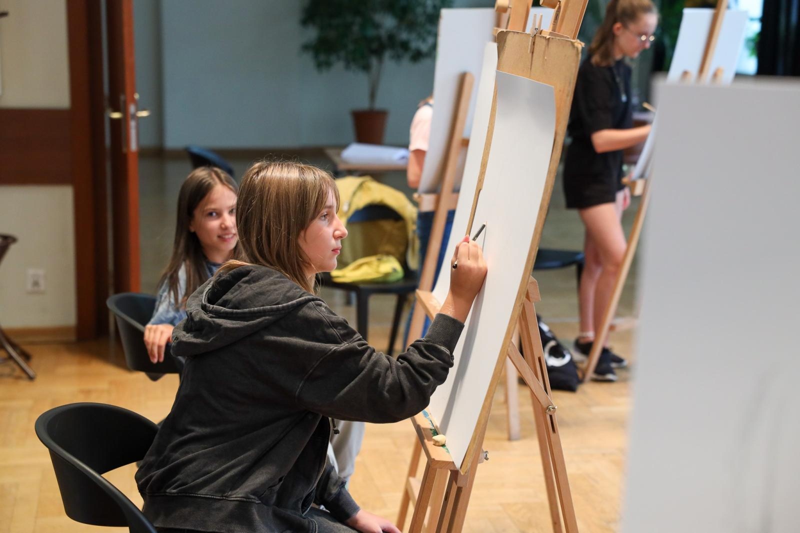 Zdjęcie w galerii na portalu naszraciborz.pl: Letnia pracownia malarstwa w RCK wiadomości z regionu