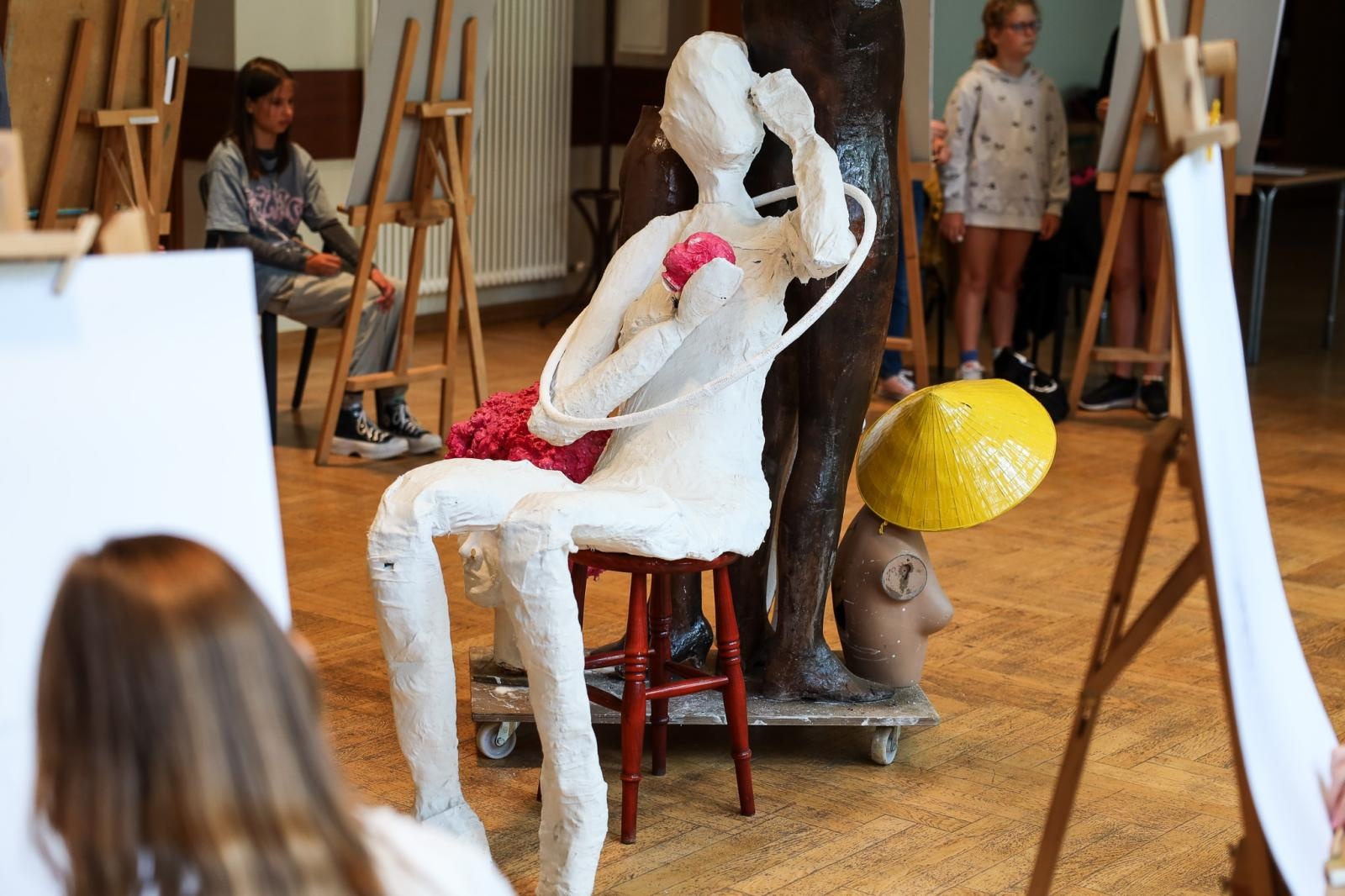 Zdjęcie w galerii na portalu naszraciborz.pl: Letnia pracownia malarstwa w RCK wiadomości z regionu