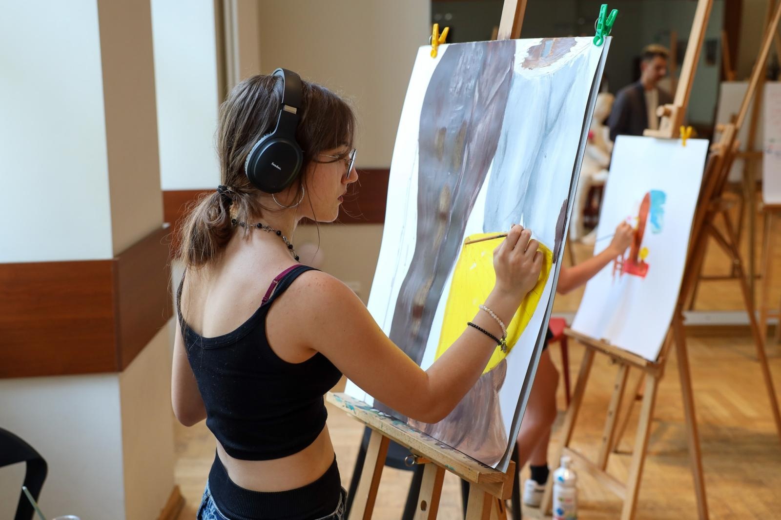 Zdjęcie w galerii na portalu naszraciborz.pl: Letnia pracownia malarstwa w RCK wiadomości z regionu