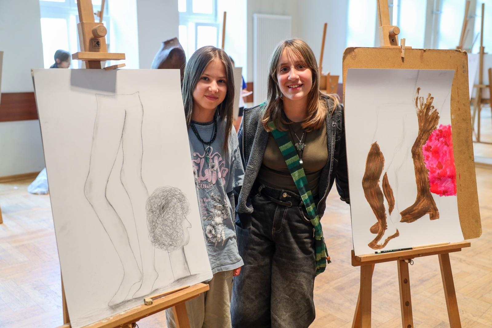 Zdjęcie w galerii na portalu naszraciborz.pl: Letnia pracownia malarstwa w RCK wiadomości z regionu