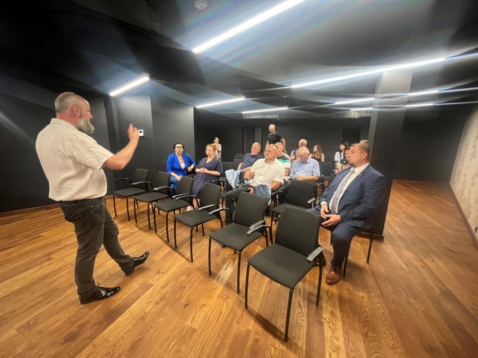 Zdjęcie w galerii na portalu naszraciborz.pl: Modernizacja Roku i Budowa XXI Wieku. Komisja oceniała raciborski zamek wiadomości z regionu