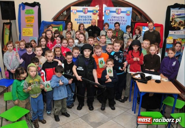 Zdjęcie w galerii na portalu naszraciborz.pl: Podsumowanie Harcerskiej Akcji Zimowej wiadomości z regionu