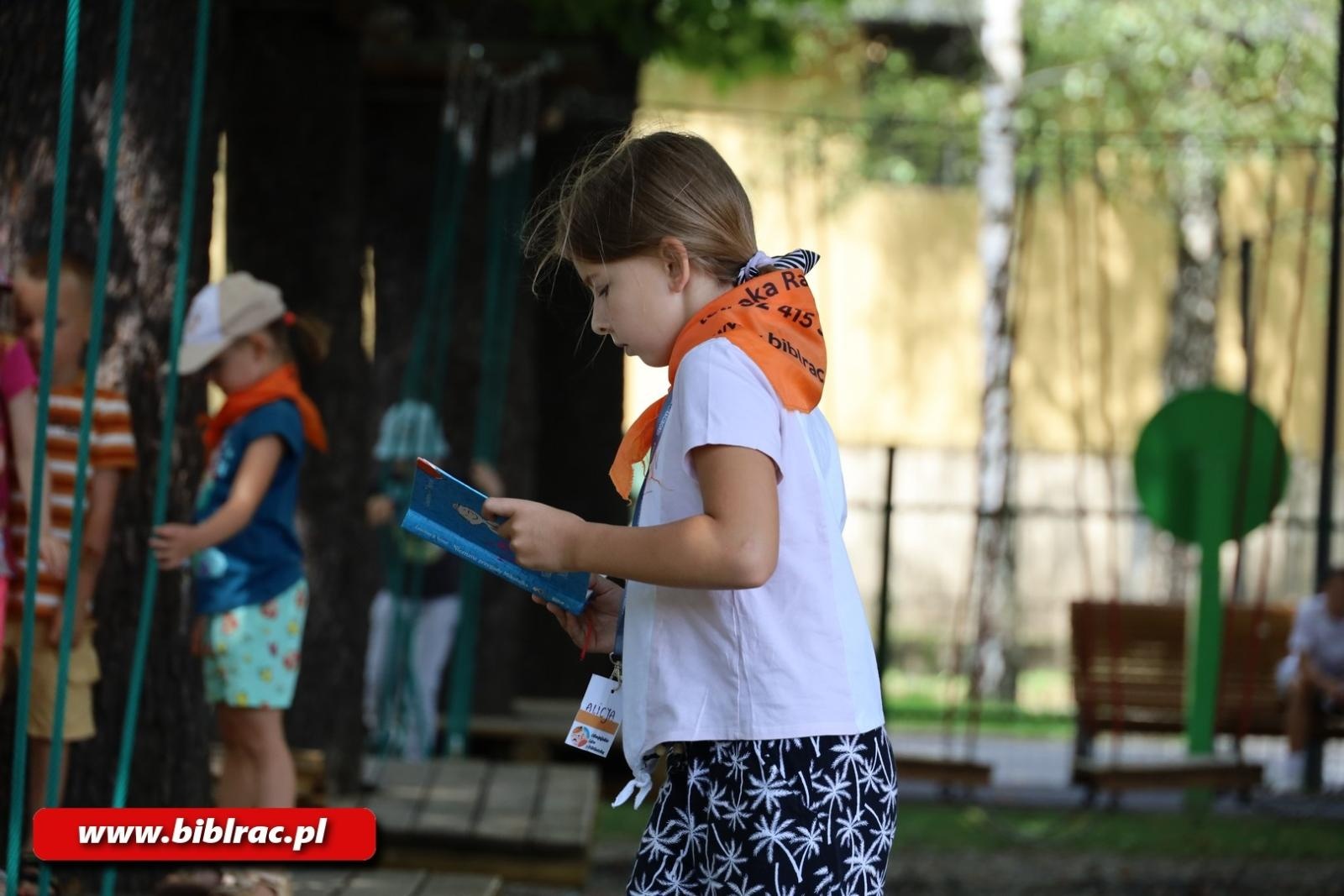 Zdjęcie w galerii na portalu naszraciborz.pl: Raciborska biblioteka kibicuje polskim siatkarzom wiadomości z regionu