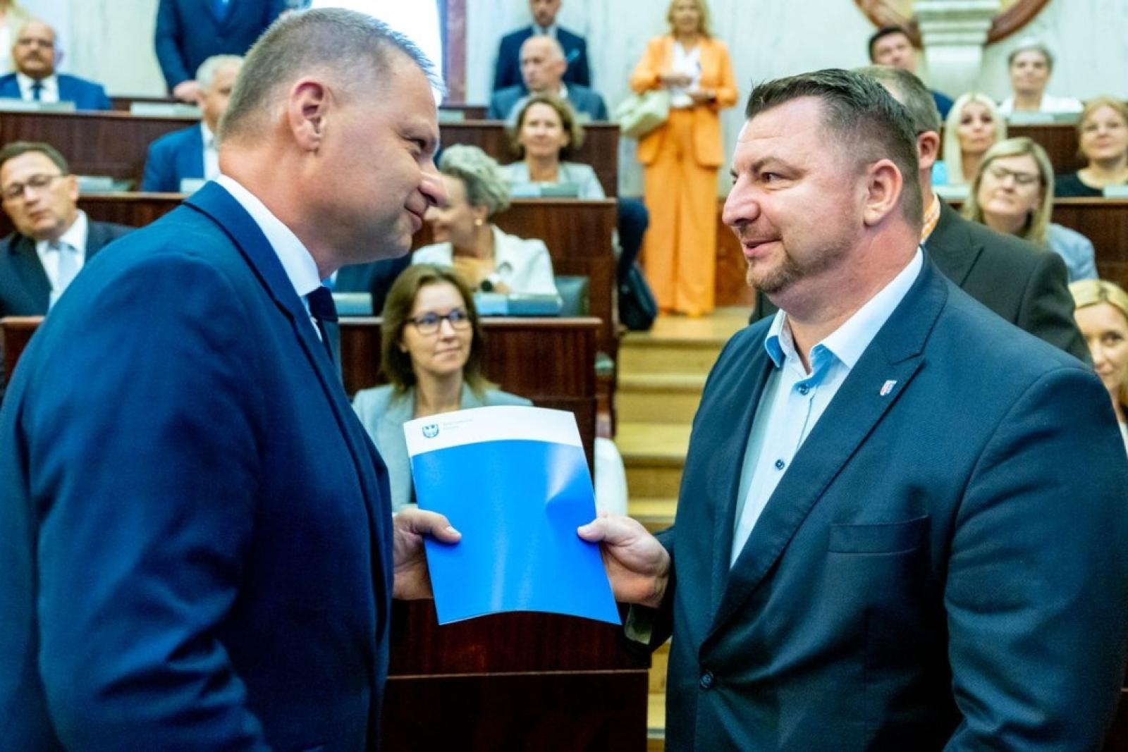 Zdjęcie w galerii na portalu naszraciborz.pl: Unijne miliony dla szkół w powiecie raciborskim wiadomości z regionu