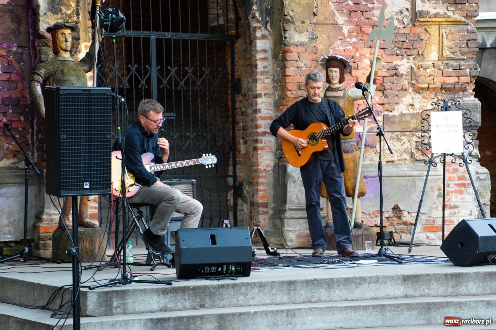 Zdjęcie w galerii na portalu naszraciborz.pl: Artystyczno-muzyczny wieczór w Tworkowie wiadomości z regionu