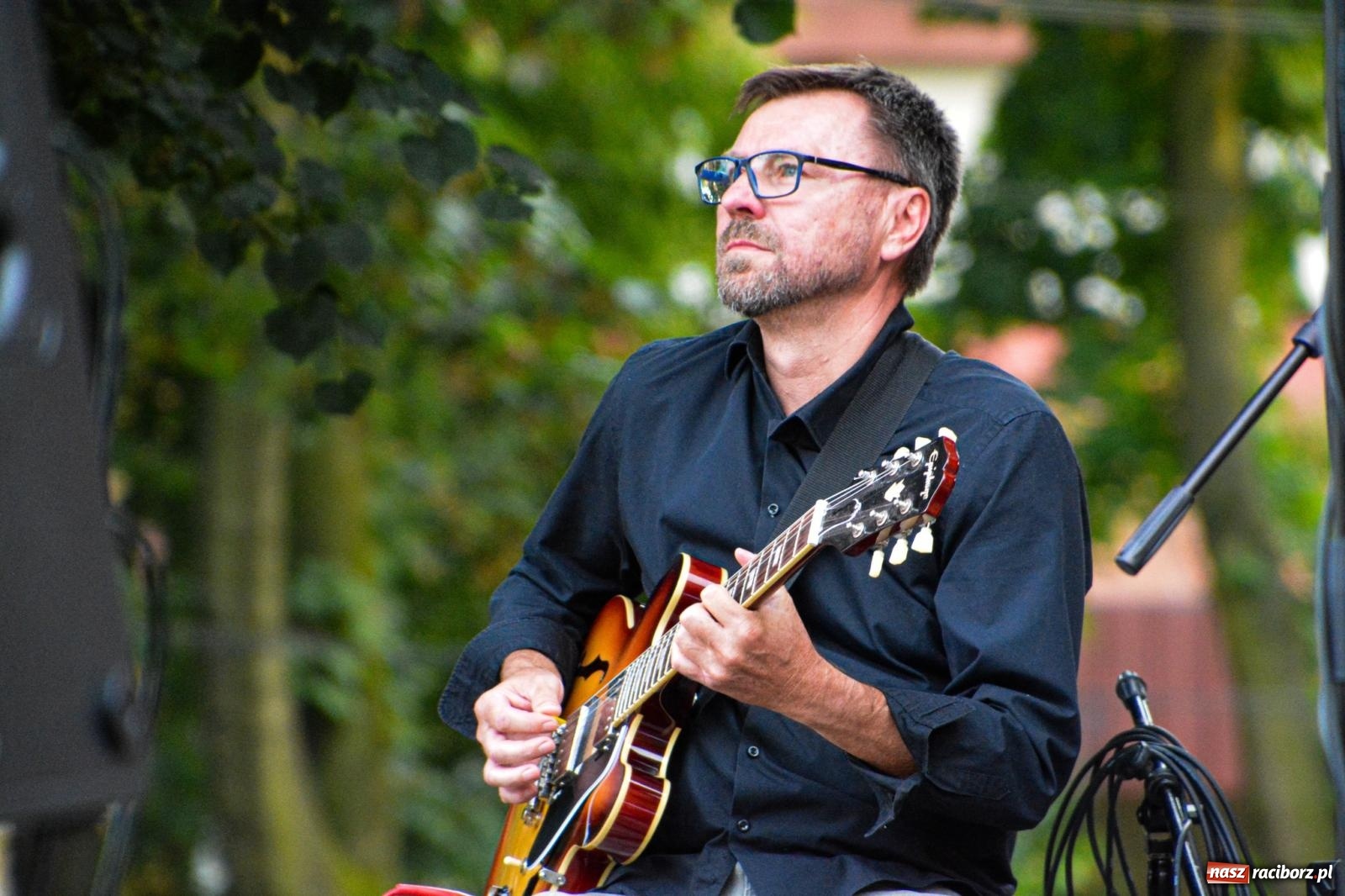 Zdjęcie w galerii na portalu naszraciborz.pl: Artystyczno-muzyczny wieczór w Tworkowie wiadomości z regionu