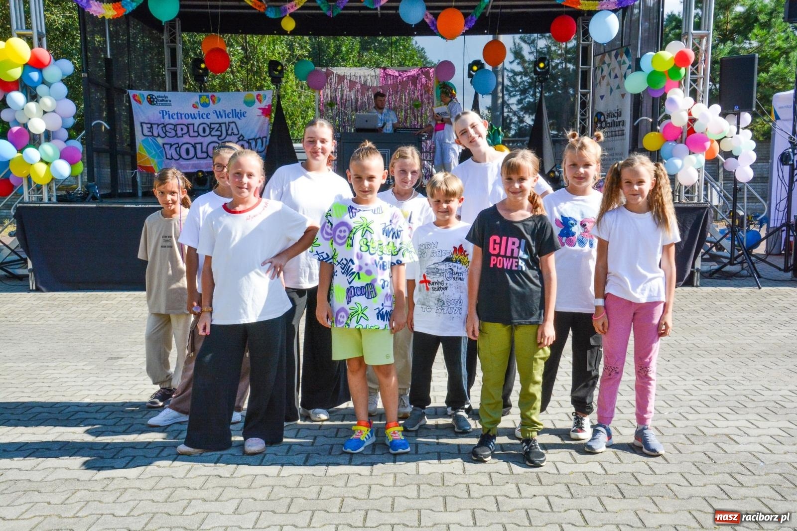 Zdjęcie w galerii na portalu naszraciborz.pl: Stacja Kultura pokolorowała Pietrowice Wielkie [FOTO i WIDEO] wiadomości z regionu