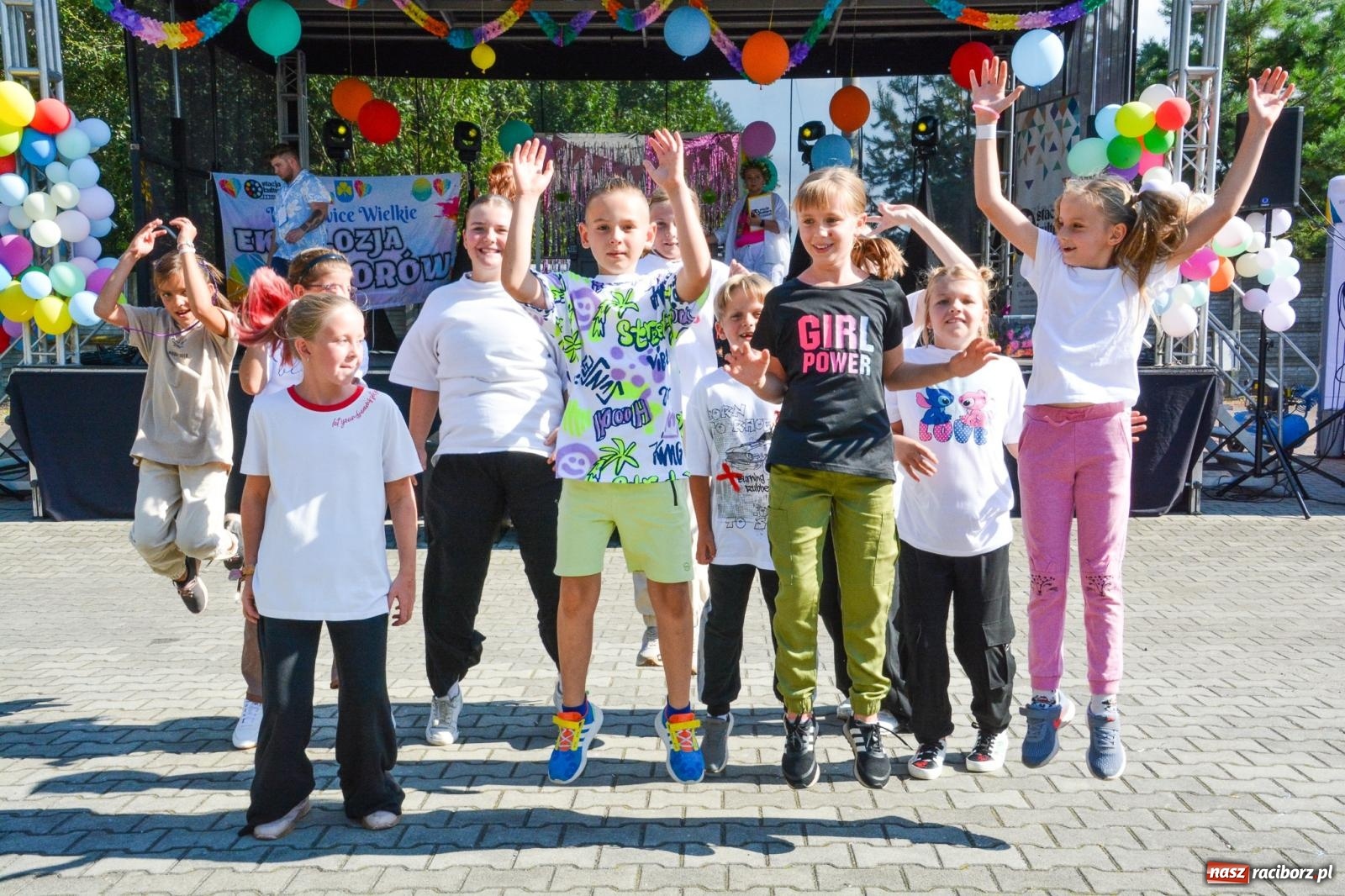 Zdjęcie w galerii na portalu naszraciborz.pl: Stacja Kultura pokolorowała Pietrowice Wielkie [FOTO i WIDEO] wiadomości z regionu