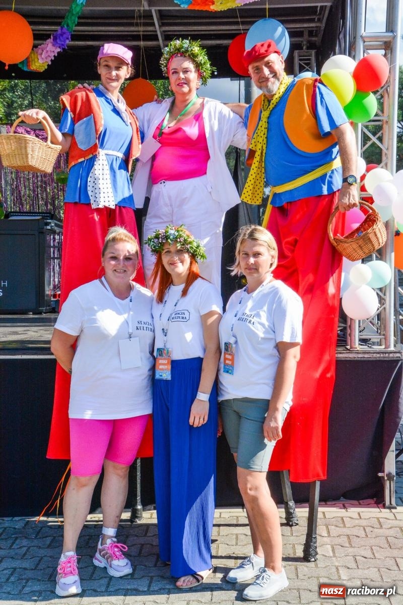 Zdjęcie w galerii na portalu naszraciborz.pl: Stacja Kultura pokolorowała Pietrowice Wielkie [FOTO i WIDEO] wiadomości z regionu