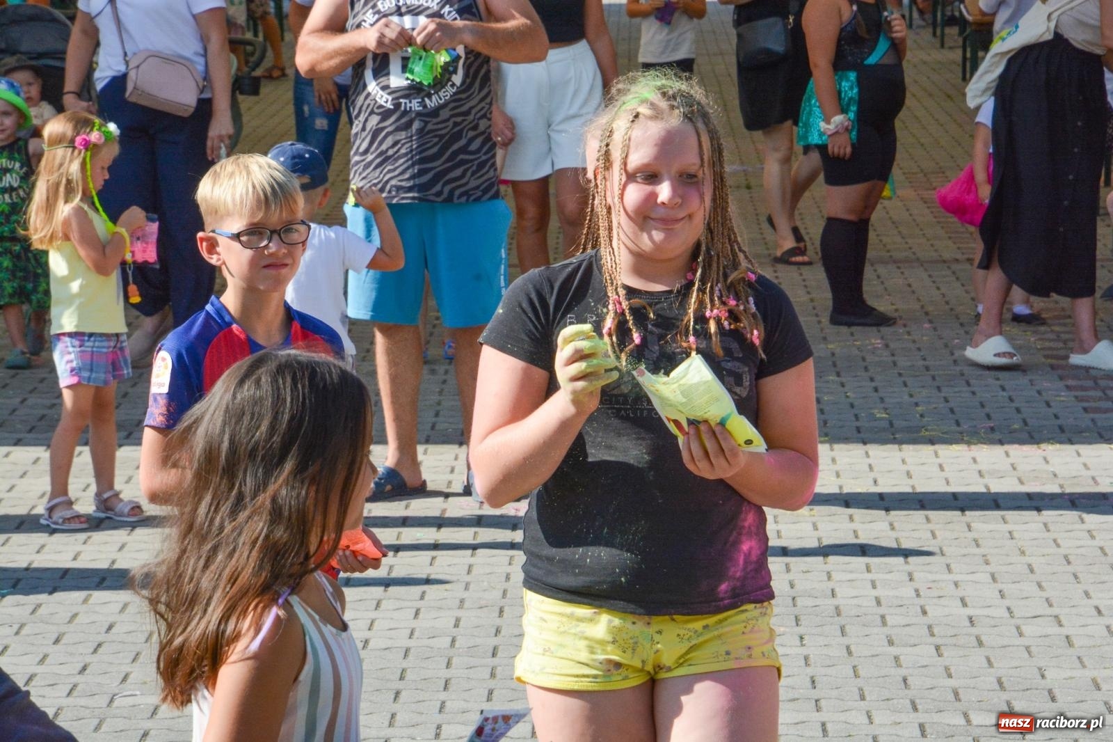Zdjęcie w galerii na portalu naszraciborz.pl: Stacja Kultura pokolorowała Pietrowice Wielkie [FOTO i WIDEO] wiadomości z regionu