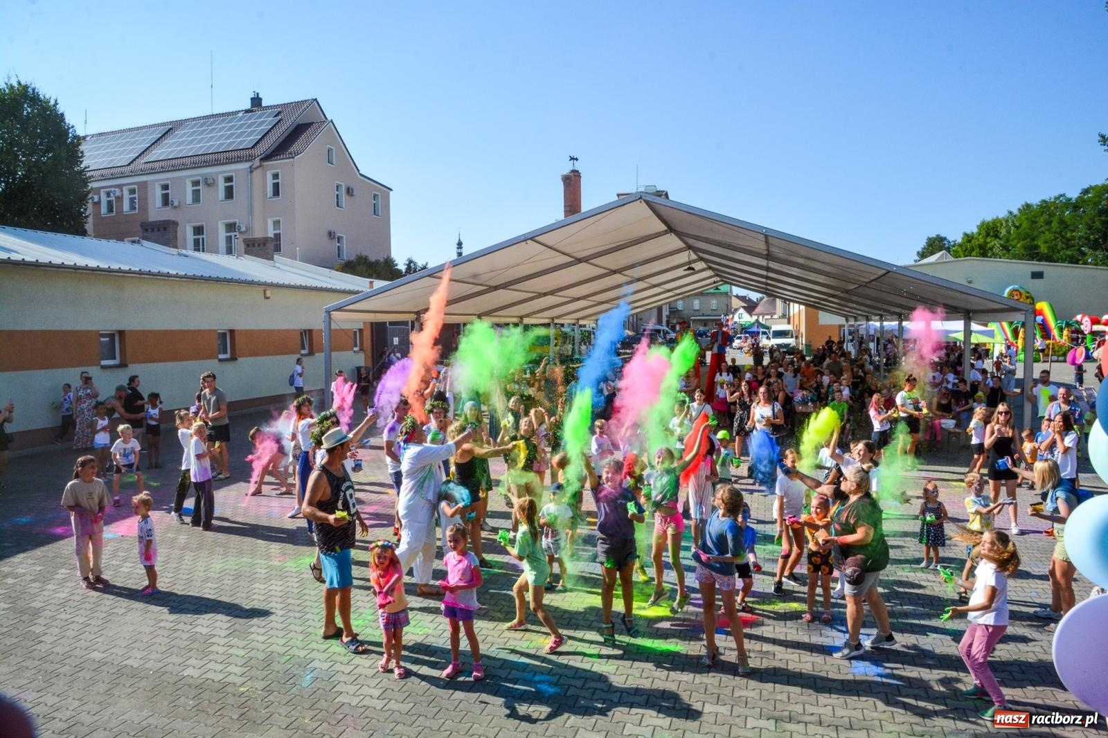 Zdjęcie w galerii na portalu naszraciborz.pl: Stacja Kultura pokolorowała Pietrowice Wielkie [FOTO i WIDEO] wiadomości z regionu