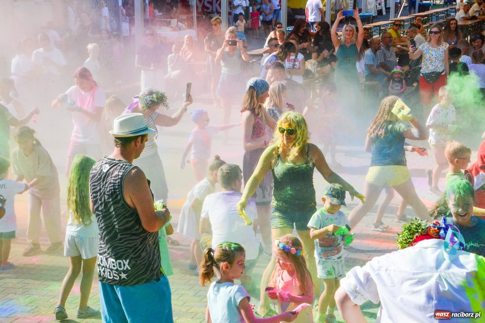 Zdjęcie w galerii na portalu naszraciborz.pl: Stacja Kultura pokolorowała Pietrowice Wielkie [FOTO i WIDEO] wiadomości z regionu