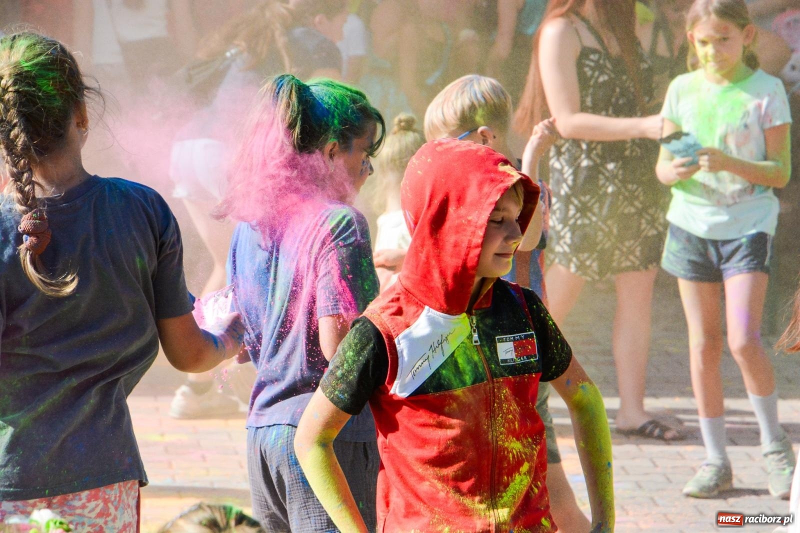 Zdjęcie w galerii na portalu naszraciborz.pl: Stacja Kultura pokolorowała Pietrowice Wielkie [FOTO i WIDEO] wiadomości z regionu