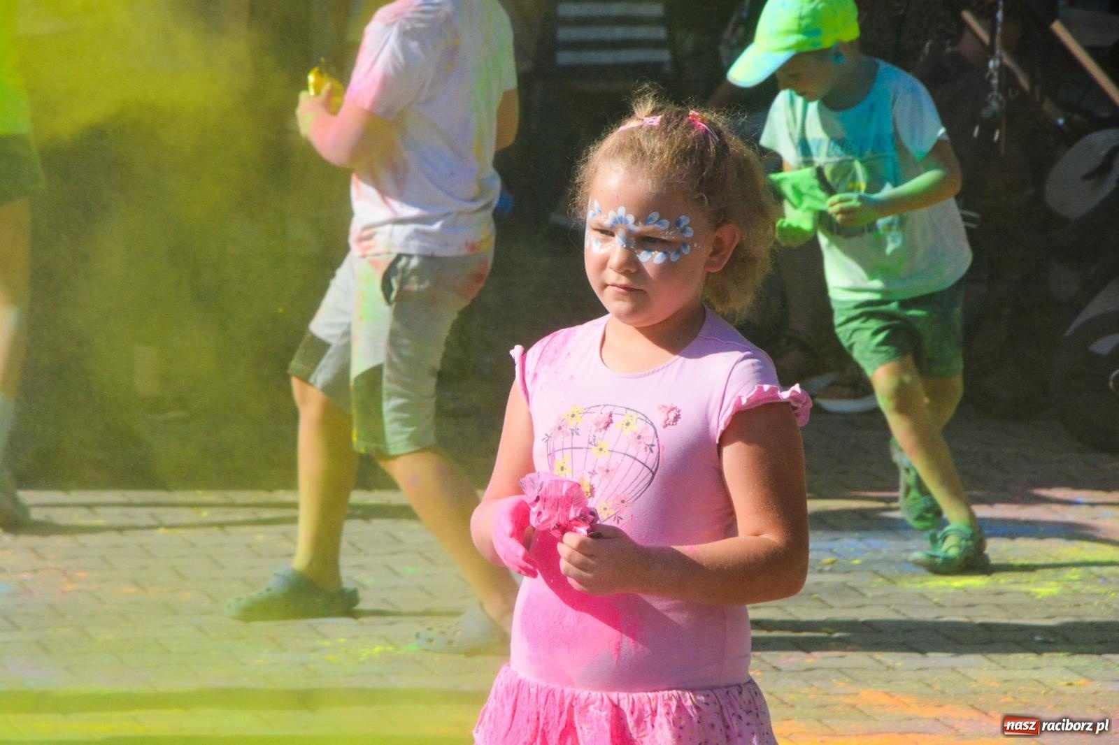 Zdjęcie w galerii na portalu naszraciborz.pl: Stacja Kultura pokolorowała Pietrowice Wielkie [FOTO i WIDEO] wiadomości z regionu