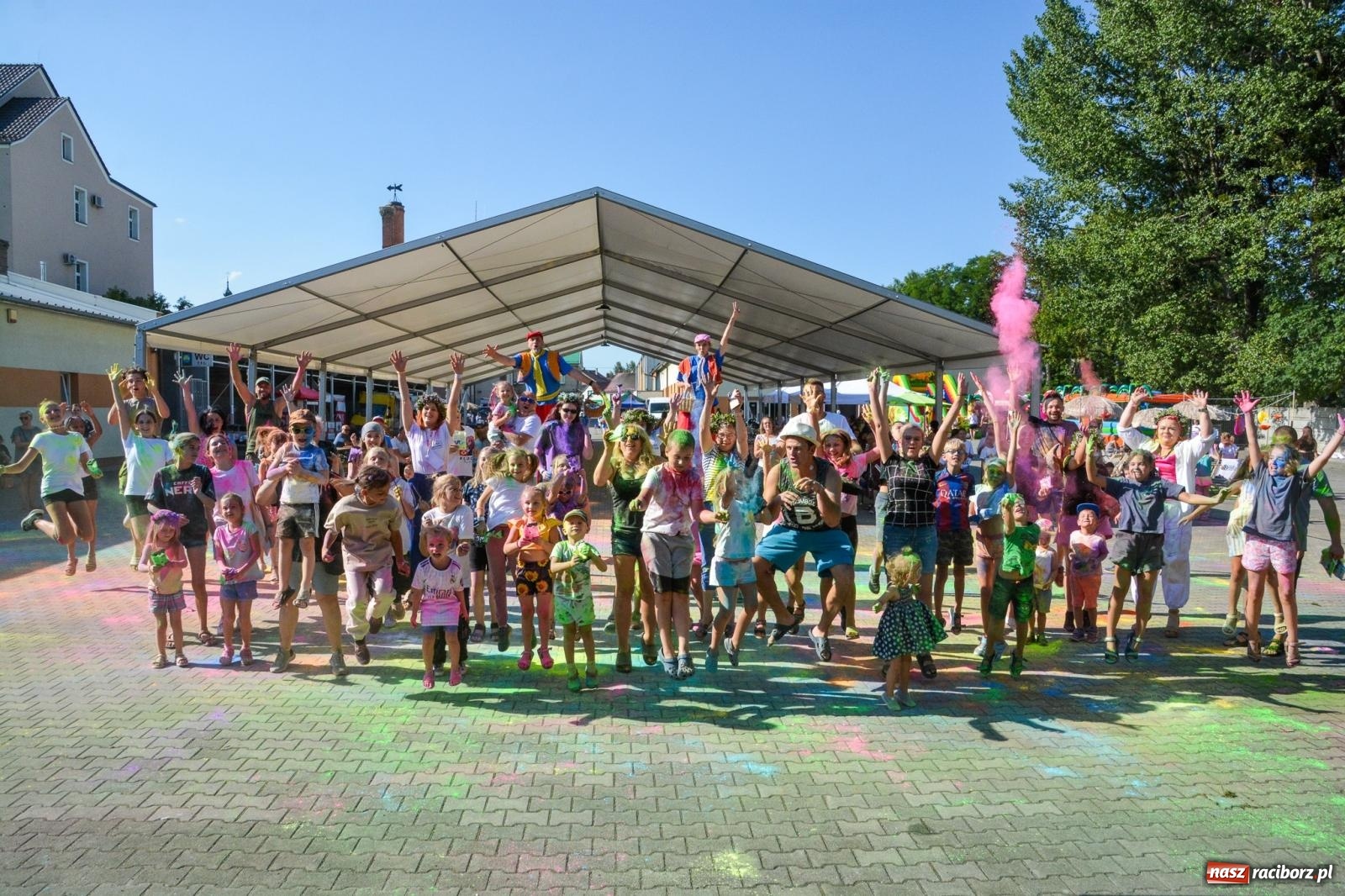 Zdjęcie w galerii na portalu naszraciborz.pl: Stacja Kultura pokolorowała Pietrowice Wielkie [FOTO i WIDEO] wiadomości z regionu