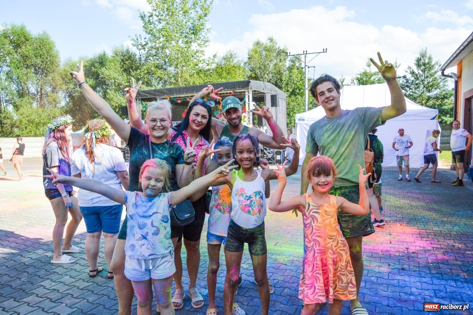 Zdjęcie w galerii na portalu naszraciborz.pl: Stacja Kultura pokolorowała Pietrowice Wielkie [FOTO i WIDEO] wiadomości z regionu