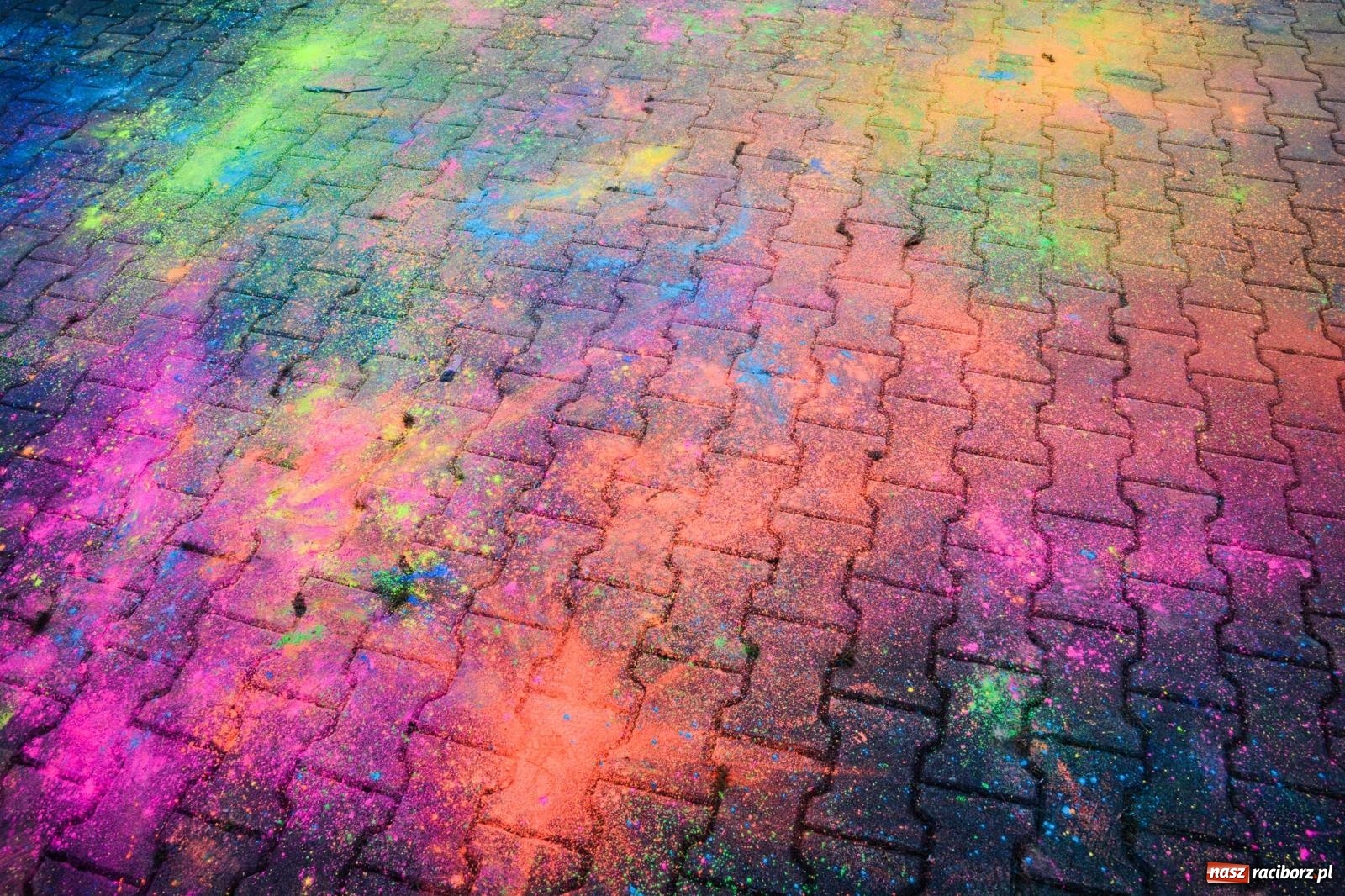 Zdjęcie w galerii na portalu naszraciborz.pl: Stacja Kultura pokolorowała Pietrowice Wielkie [FOTO i WIDEO] wiadomości z regionu