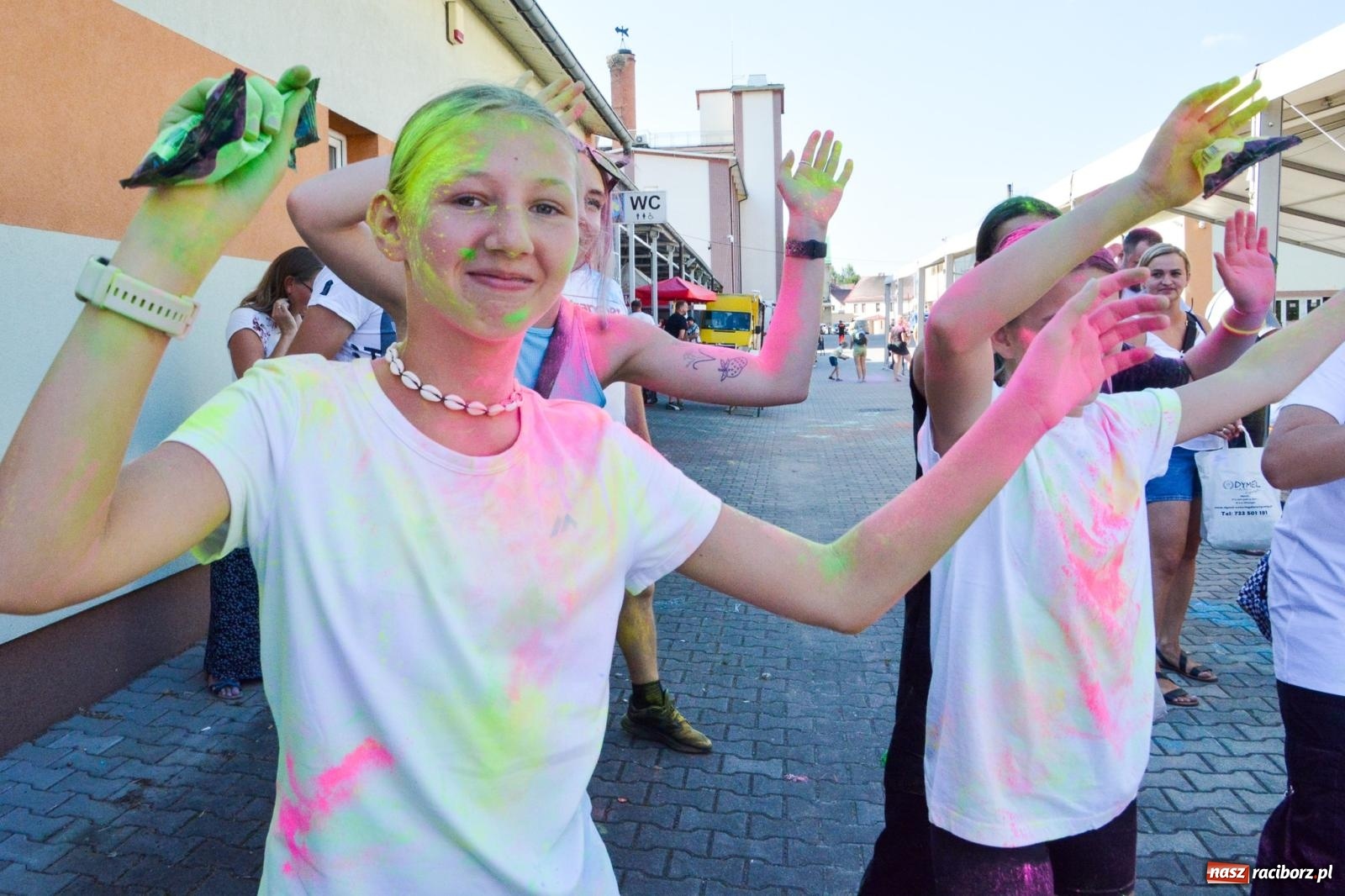 Zdjęcie w galerii na portalu naszraciborz.pl: Stacja Kultura pokolorowała Pietrowice Wielkie [FOTO i WIDEO] wiadomości z regionu