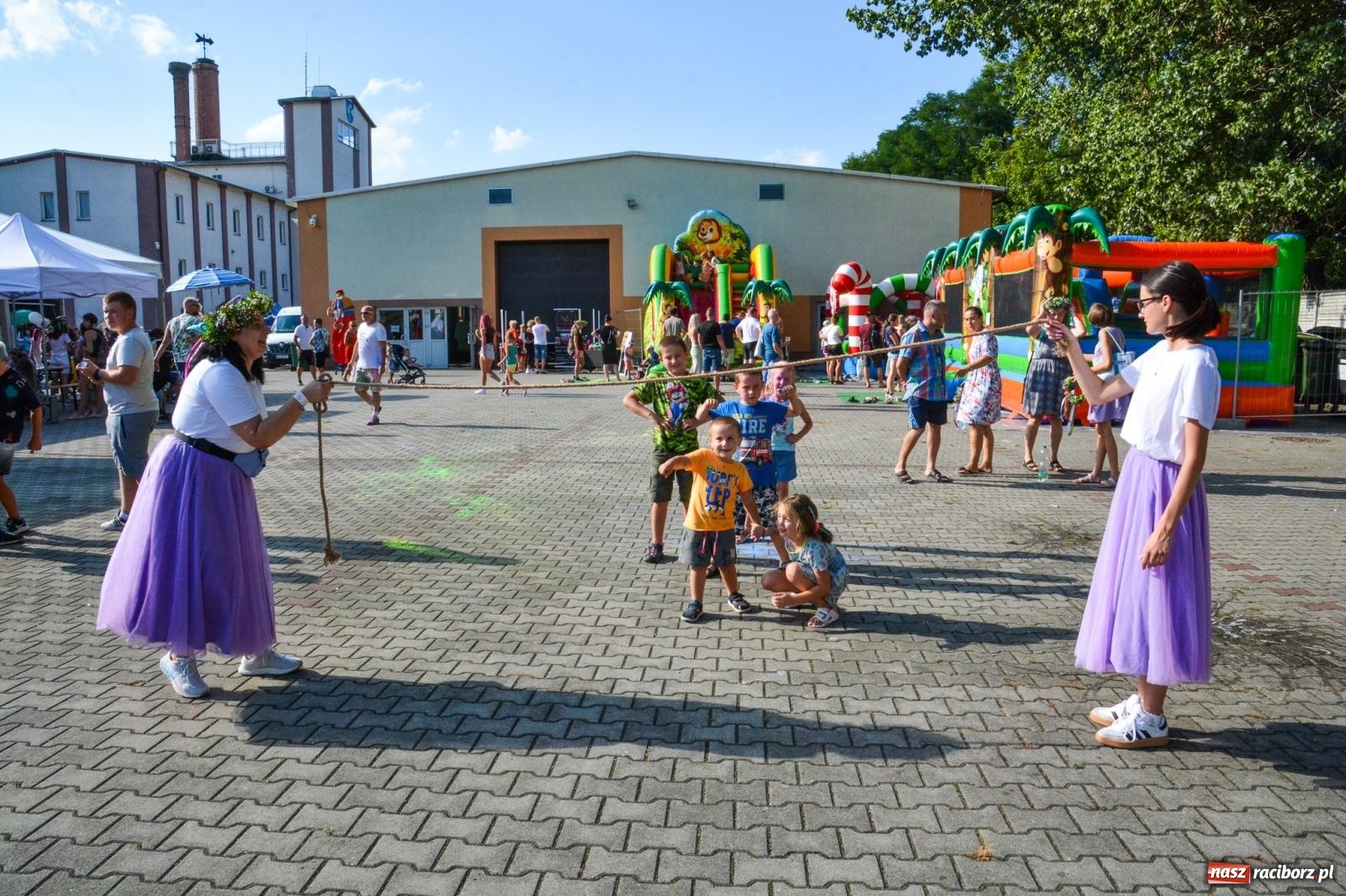 Zdjęcie w galerii na portalu naszraciborz.pl: Stacja Kultura pokolorowała Pietrowice Wielkie [FOTO i WIDEO] wiadomości z regionu