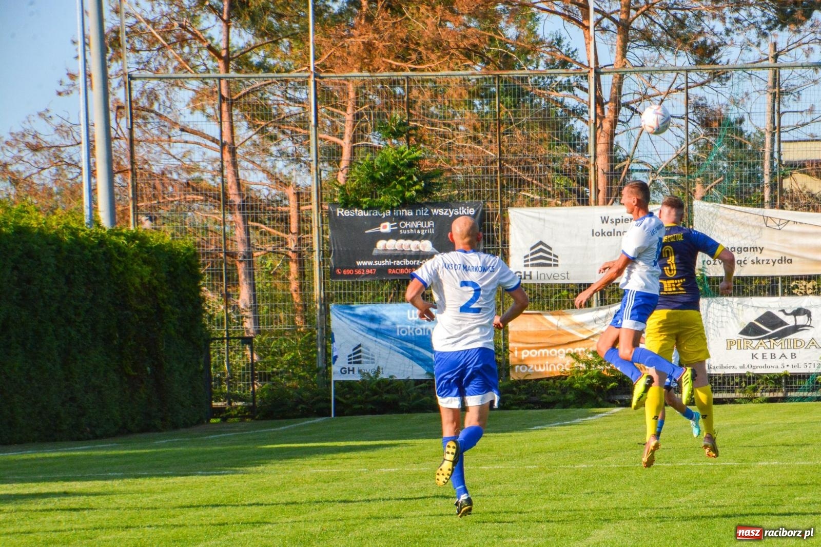 Zdjęcie w galerii na portalu naszraciborz.pl: Sąsiedzkie derby: Markowice uległy Raszczycom wiadomości z regionu