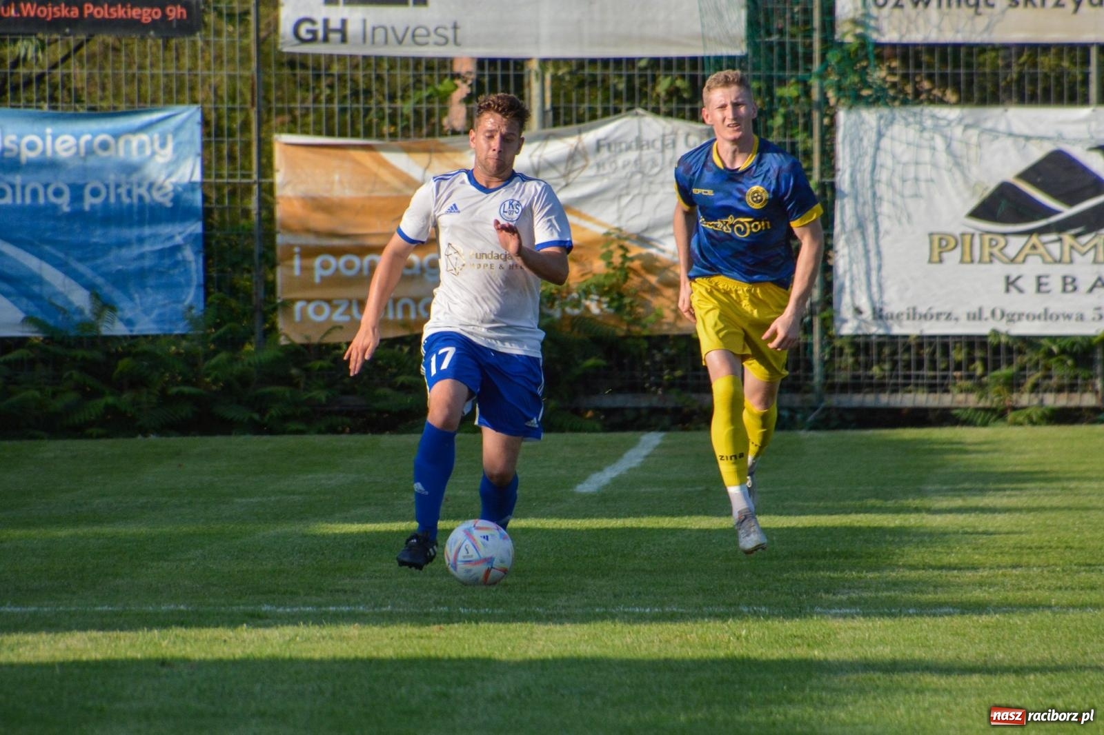 Zdjęcie w galerii na portalu naszraciborz.pl: Sąsiedzkie derby: Markowice uległy Raszczycom wiadomości z regionu